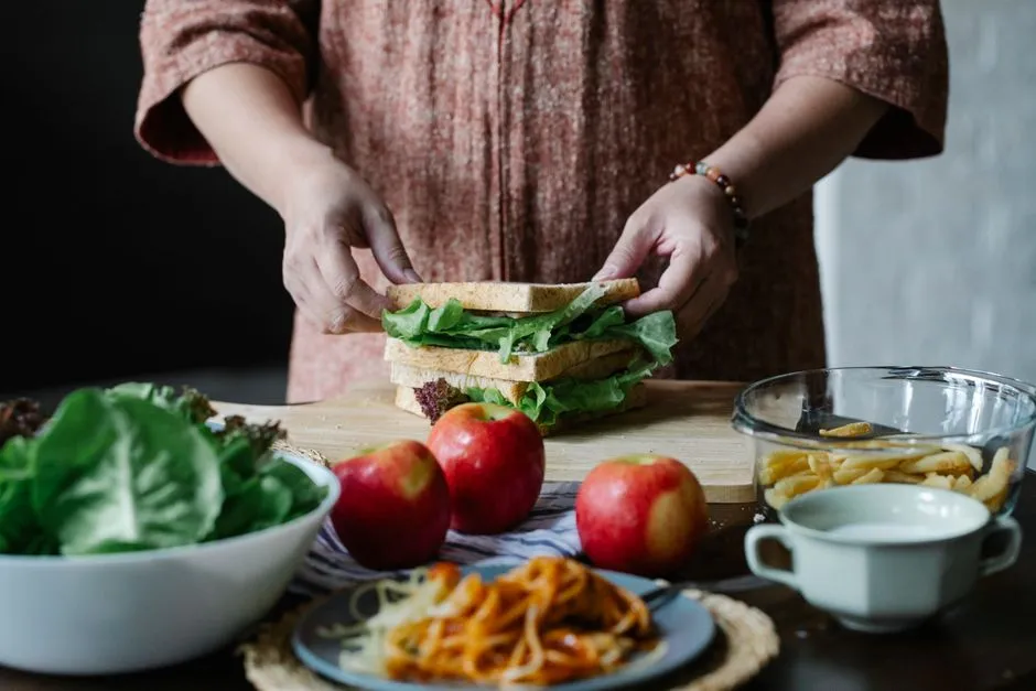 Low Blood Sugar Recipes: 10 Quick, Easy Meals to Stabilize Energy (With Carb Counts)
